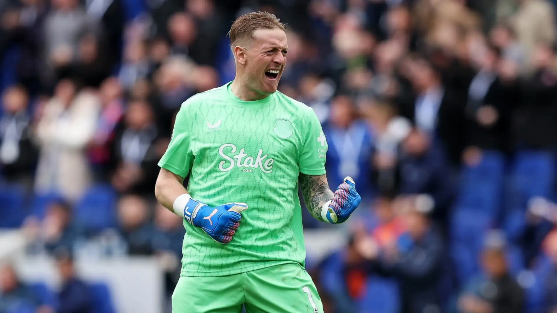 Jordan Pickford gia hạn hợp đồng với Everton