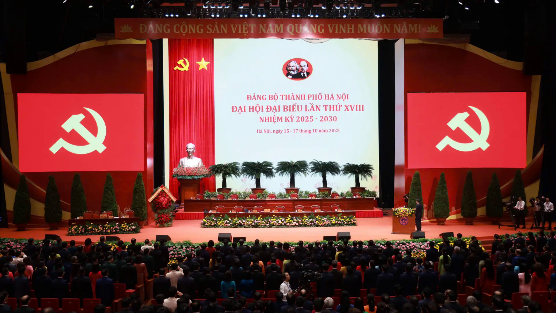Ba đột ph&aacute; gi&uacute;p H&agrave; Nội ph&aacute;t triển