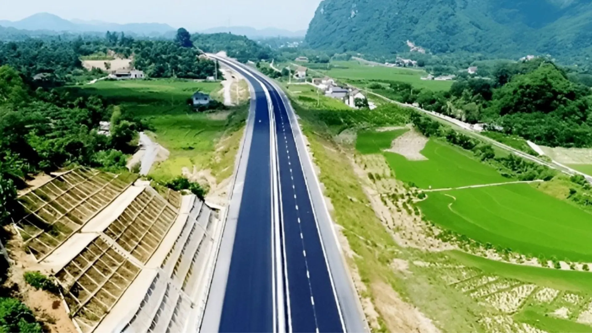 Mộc Ch&acirc;u khởi sắc trước l&agrave;n s&oacute;ng đầu tư về cao nguy&ecirc;n