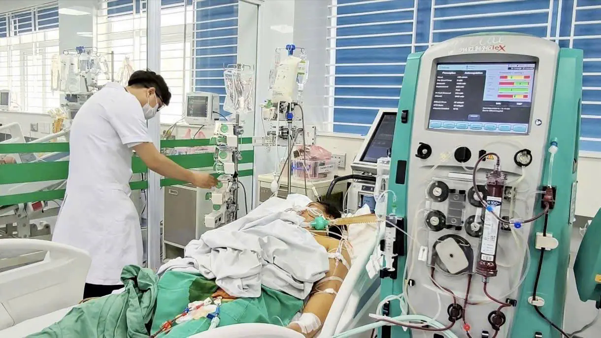 Nữ c&ocirc;ng nh&acirc;n nguy kịch do nhiễm xoắn khuẩn v&agrave;ng da
