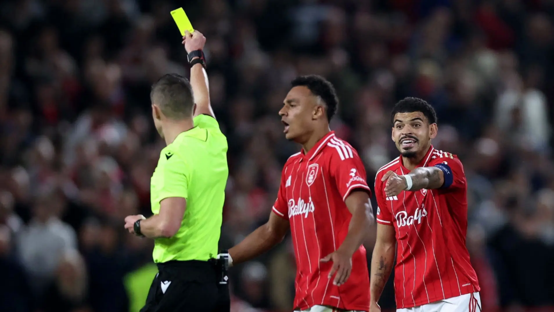 Nottingham Forest khiếu nại UEFA về trọng t&agrave;i tại Europa League