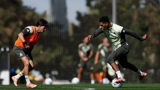 Jude Bellingham trở lại tập luyện c&ugrave;ng Real Madrid