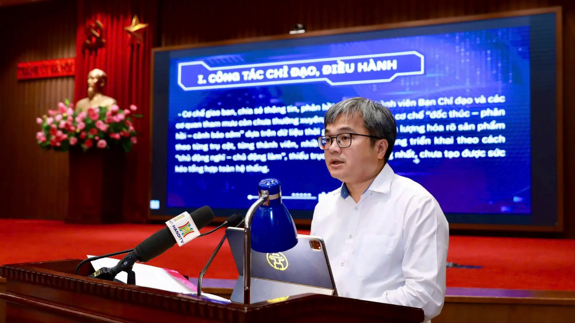 Quyết t&acirc;m ch&iacute;nh trị cao, c&aacute;ch l&agrave;m b&agrave;i bản, s&aacute;ng tạo