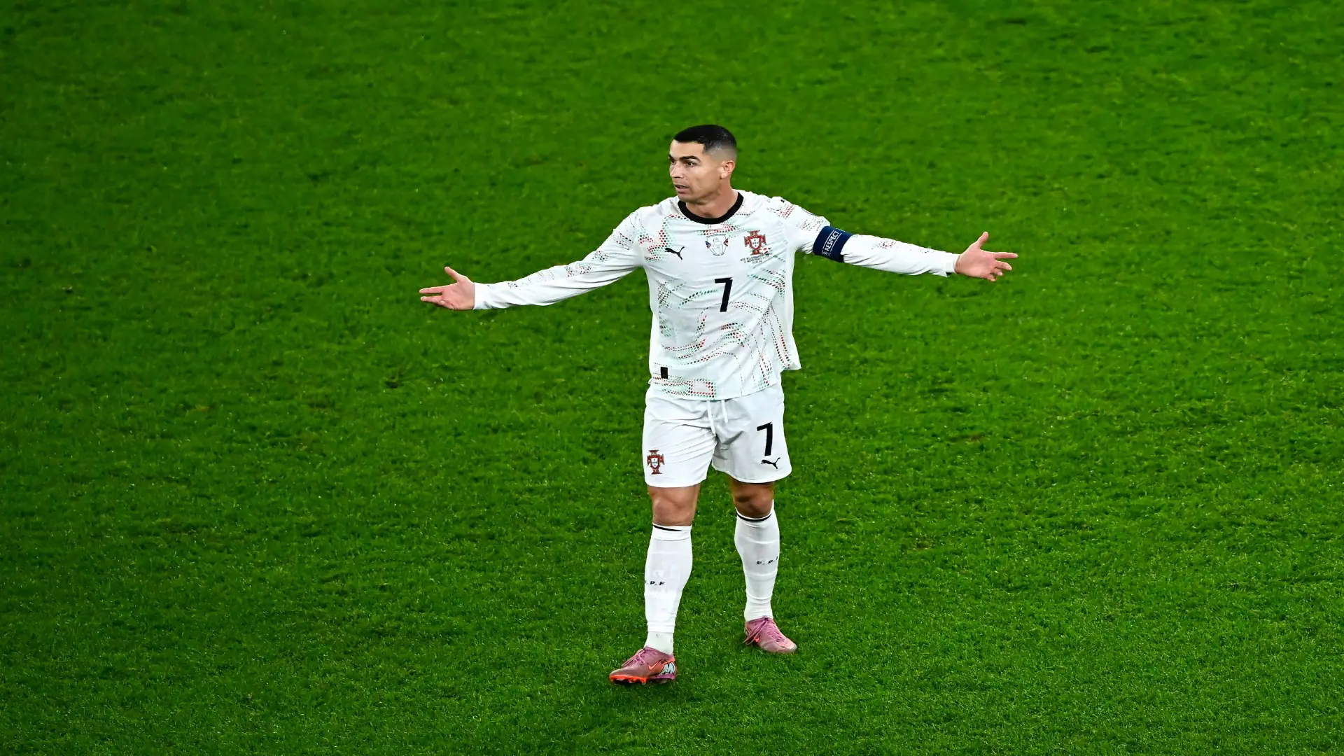 Bồ Đ&agrave;o Nha lỡ cơ hội sớm gi&agrave;nh v&eacute; đến World Cup