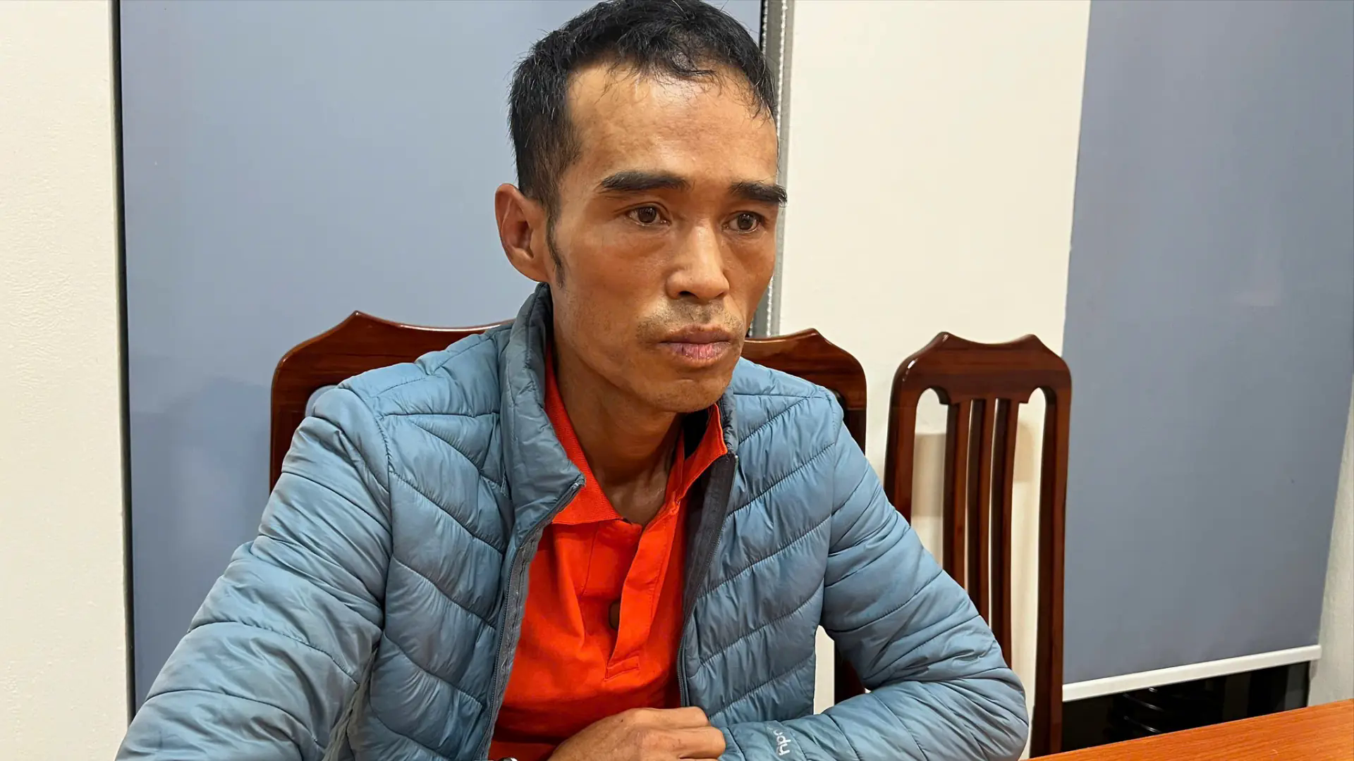 'Si&ecirc;u trộm' 6 tiền &aacute;n đột nhập nh&agrave; d&acirc;n, cuỗm 200 triệu đồng