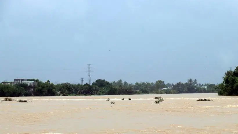 Tiếp tục c&oacute; mưa lớn, lũ tr&ecirc;n c&aacute;c s&ocirc;ng đang l&ecirc;n ở Kh&aacute;nh H&ograve;a