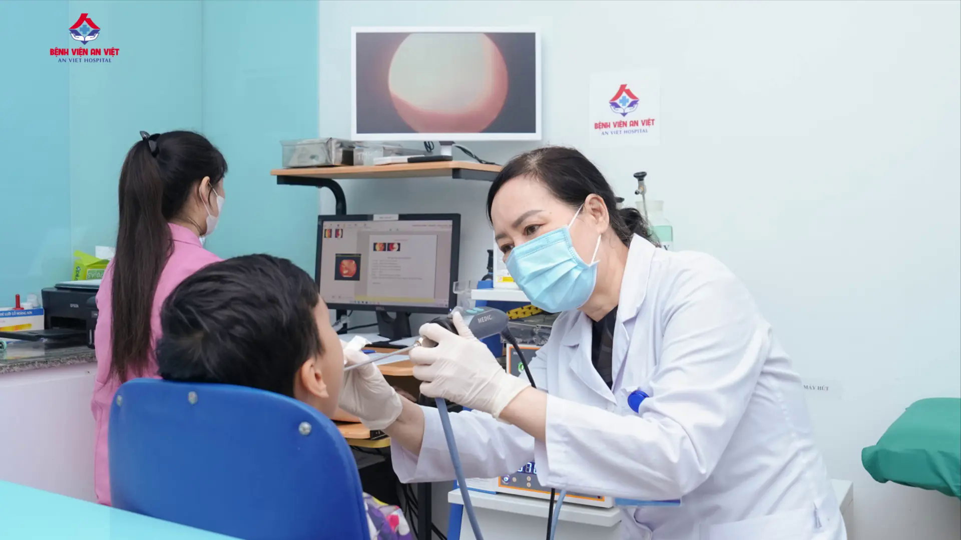 C&oacute; n&ecirc;n cắt amidan/VA trong m&ugrave;a lạnh?