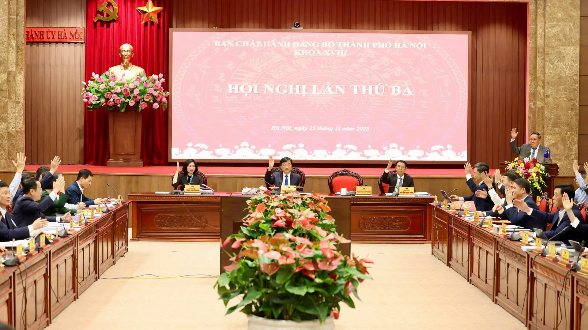 Sẵn s&agrave;ng t&acirc;m thế phục vụ Nh&acirc;n d&acirc;n, kiến tạo ph&aacute;t triển Thủ đ&ocirc;