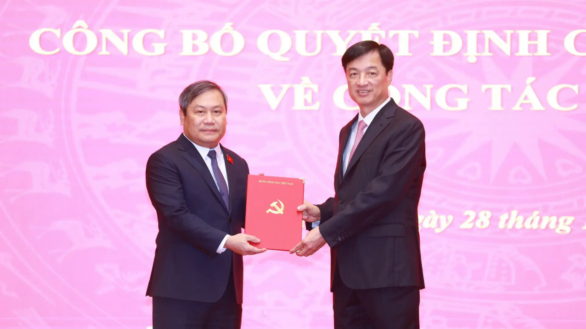 B&iacute; thư Tỉnh uỷ Quảng Ninh Vũ Đại Thắng giữ chức Ph&oacute; B&iacute; thư Th&agrave;nh uỷ H&agrave; Nội