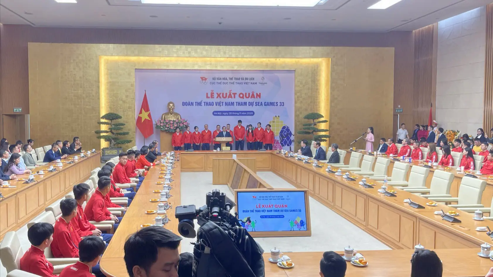 Thủ tướng Phạm Minh Ch&iacute;nh giao nhiệm vụ cho Đo&agrave;n Thể thao Việt Nam dự SEA Games 33