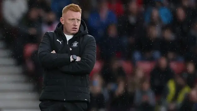 Southampton sa thải HLV Will Still