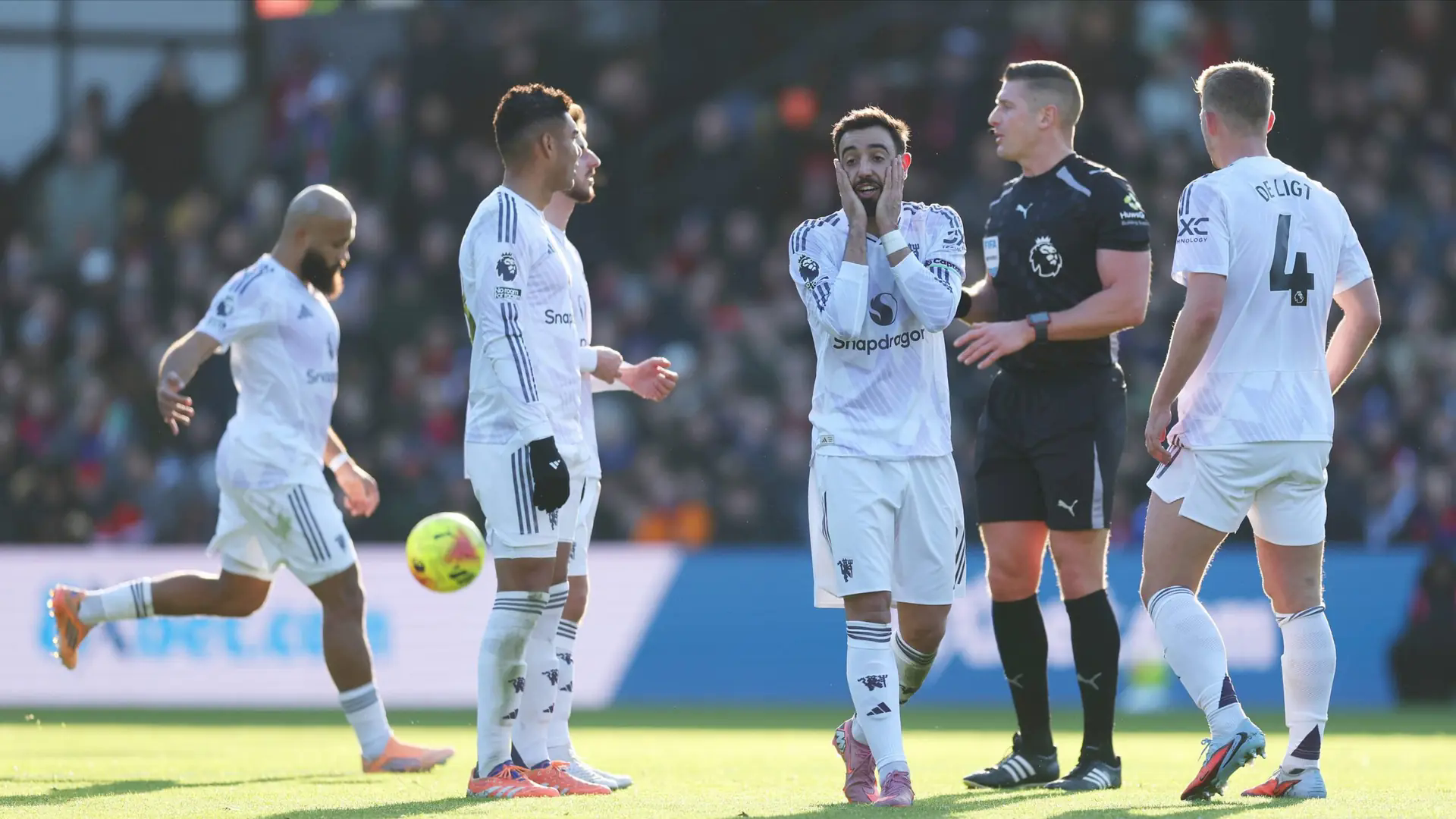 Man United ngược d&ograve;ng đ&aacute;nh bại Crystal Palace