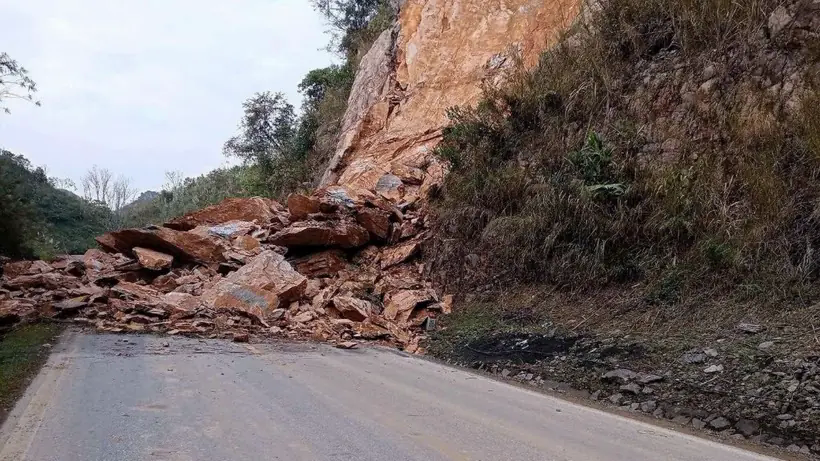 Sạt lở đất khiến ba người bị v&ugrave;i lấp tại Ph&uacute; Thọ