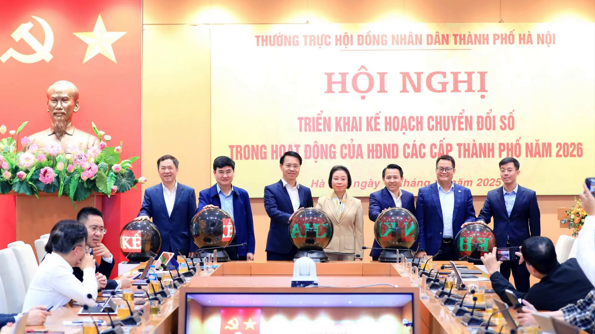 Ứng dụng chuyển đổi số trong cơ quan d&acirc;n cử
