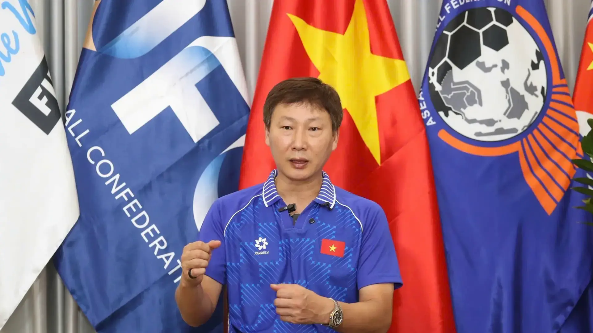 HLV Kim Sang Sik sẵn s&agrave;ng cho những th&agrave;nh c&ocirc;ng mới