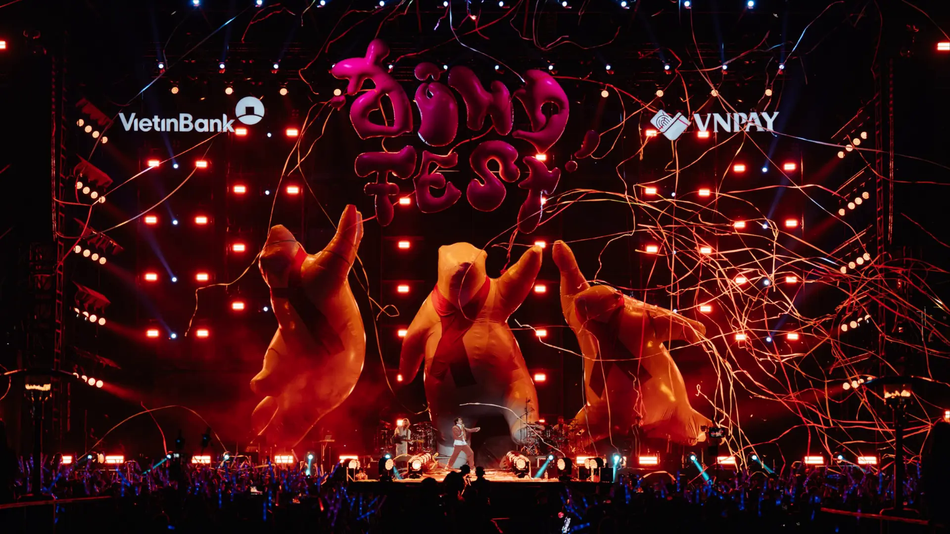 Hơn 6 tiếng b&ugrave;ng nổ cảm x&uacute;c với Đ&ocirc;ng Concert