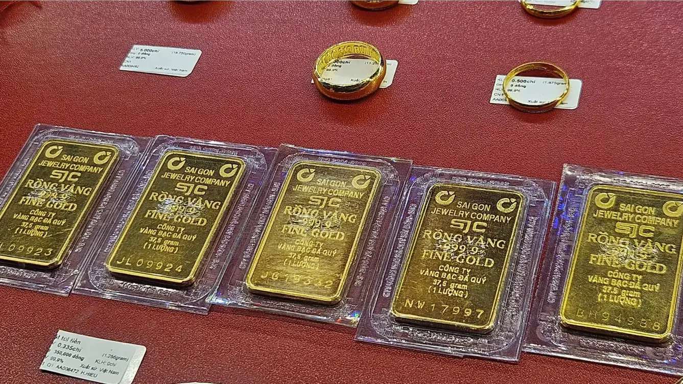 Gi&aacute; v&agrave;ng 27/12: V&agrave;ng SJC tăng 200.000 đồng/lượng