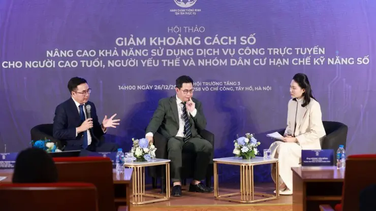 Mang dịch vụ c&ocirc;ng trực tuyến đến gần người d&acirc;n