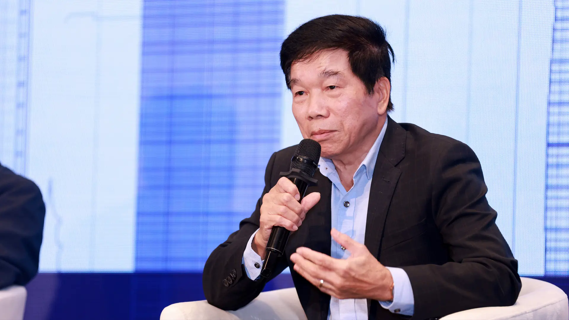 Thời gian thi c&ocirc;ng dự &aacute;n k&eacute;o d&agrave;i đẩy gi&aacute; nh&agrave; l&ecirc;n cao