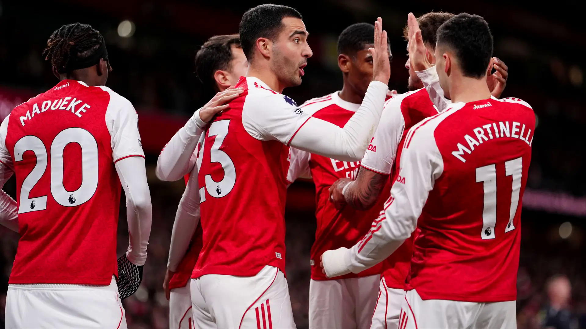 Arsenal khẳng định vị thế ứng vi&ecirc;n v&ocirc; địch Premier League