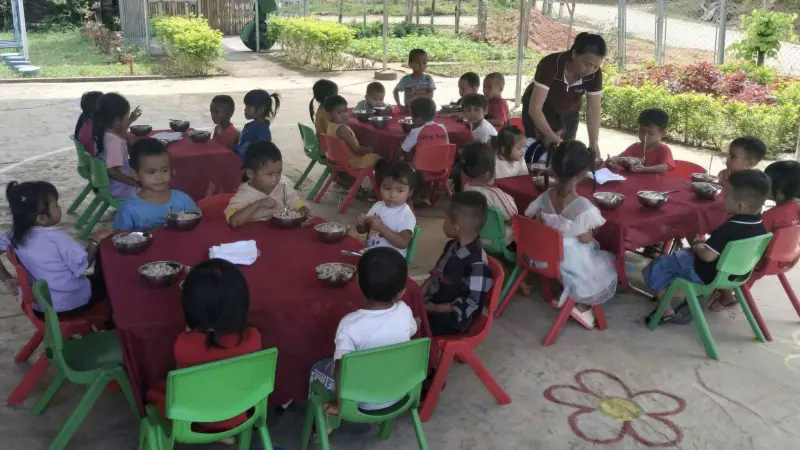 C&ocirc;ng an x&aacute;c minh dự &aacute;n thiện nguyện 'Nu&ocirc;i em Nghệ An'