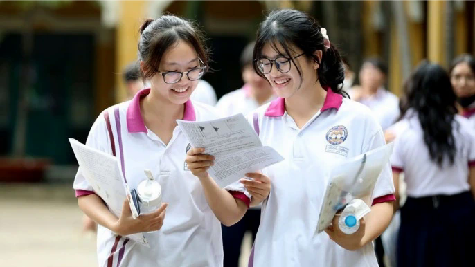 'Giải đề thi trực tiếp' tr&ecirc;n nền tảng số Đ&agrave;i H&agrave; Nội