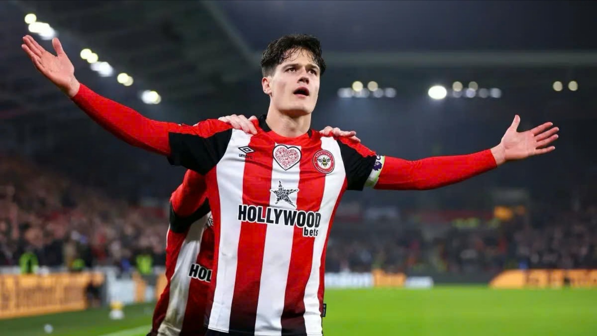Arsenal chi&ecirc;u mộ th&agrave;nh c&ocirc;ng đội trưởng Brentford