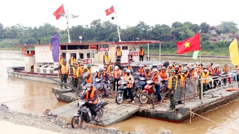 Vận h&agrave;nh lại ph&agrave; qu&acirc;n sự ở khu vực cầu Phong Ch&acirc;u