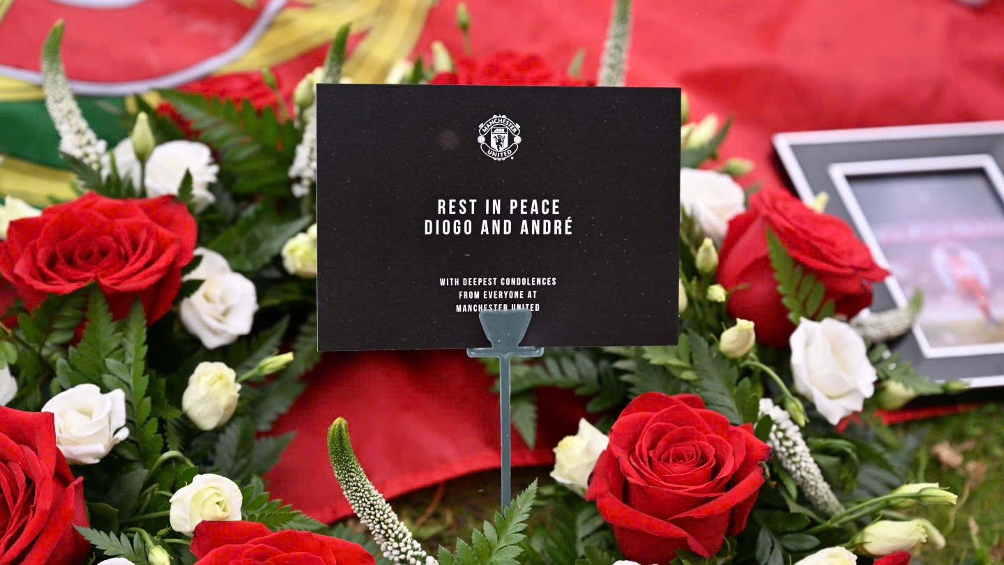 CLB Man United tưởng nhớ Diogo Jota