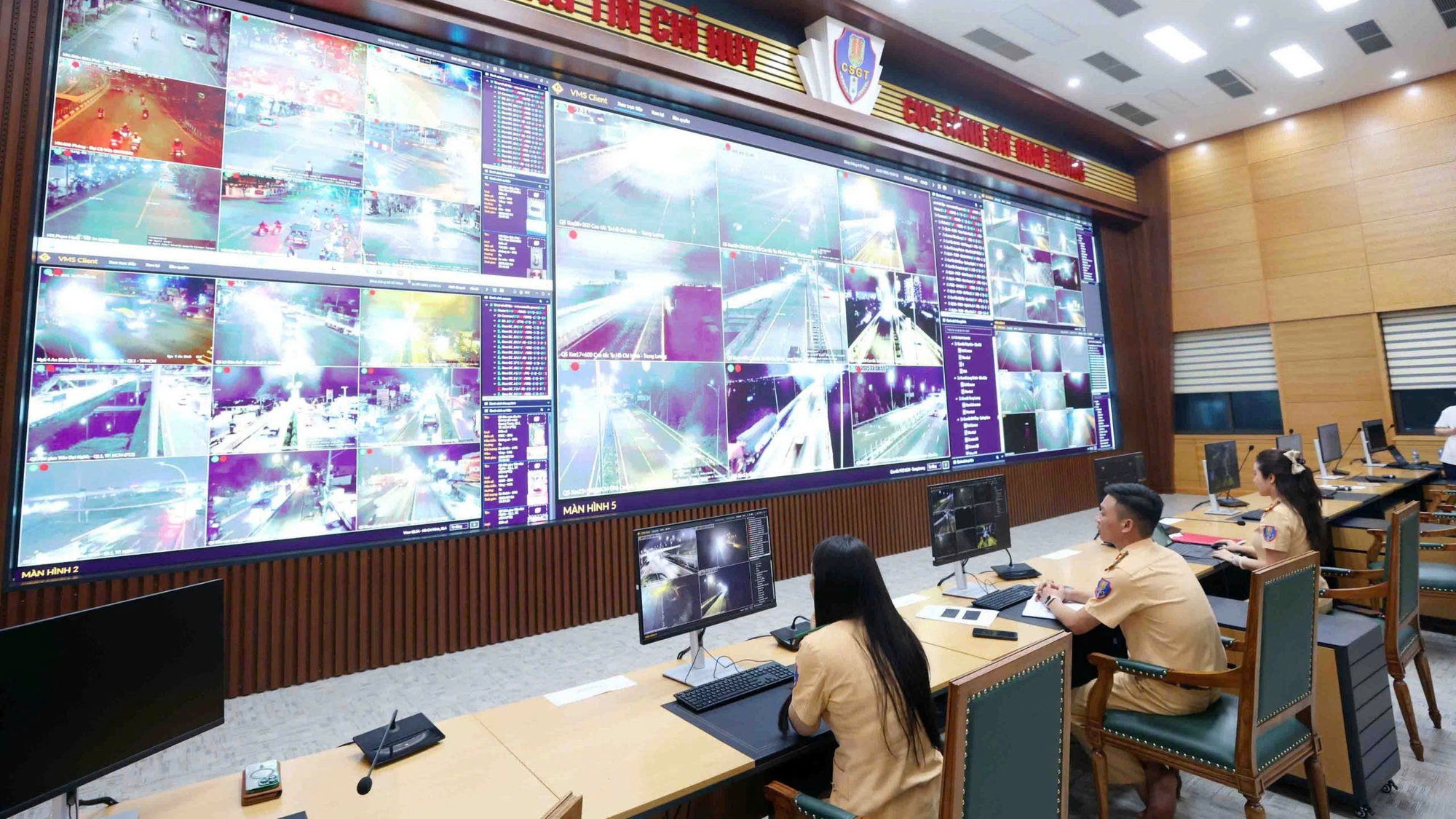 Cận cảnh Trung t&acirc;m xử phạt giao th&ocirc;ng bằng AI của Cục CSGT