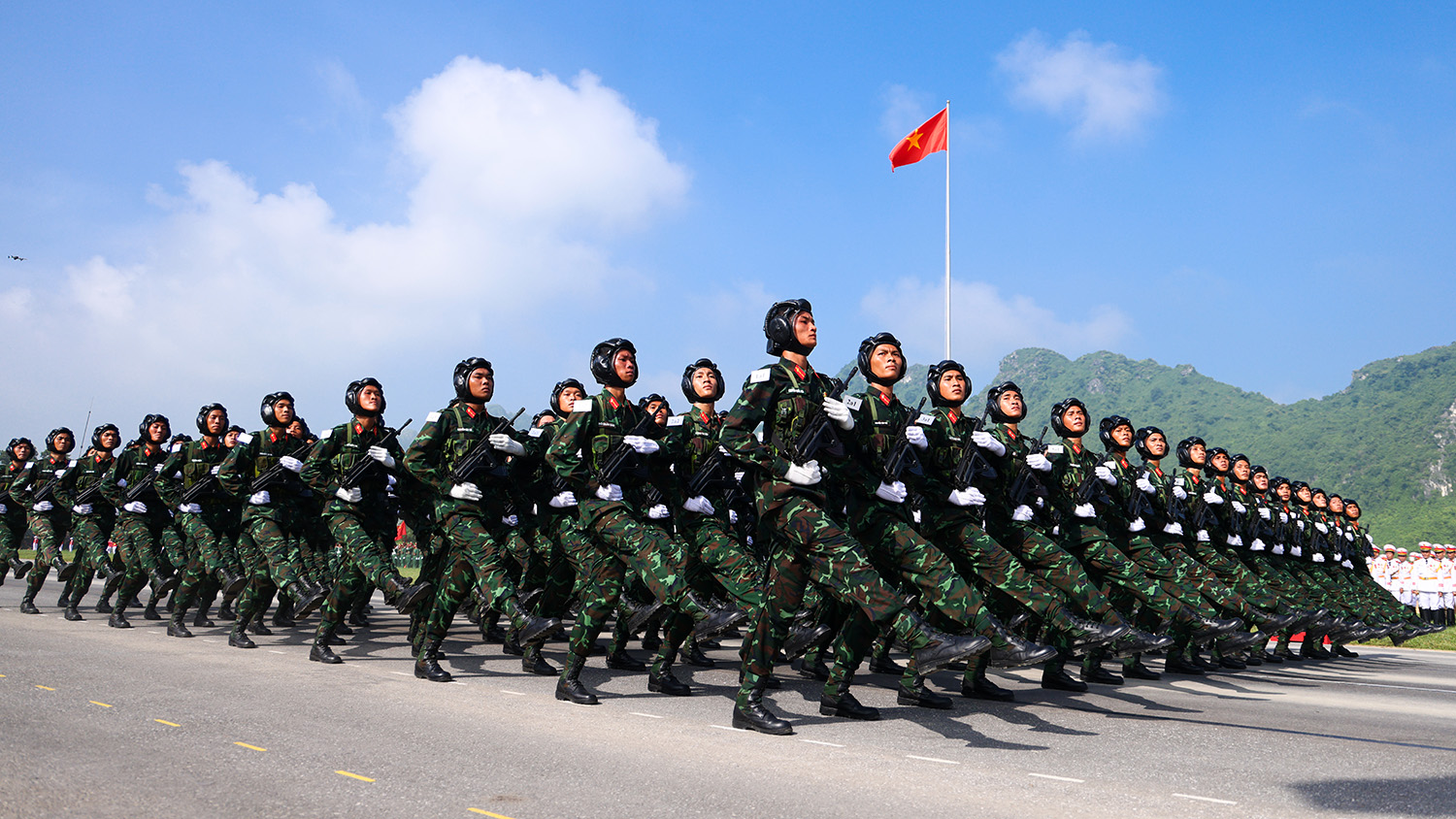 Bộ Ngoại giao th&ocirc;ng tin việc mời c&aacute;c nước tham gia diễu binh dịp 2/9