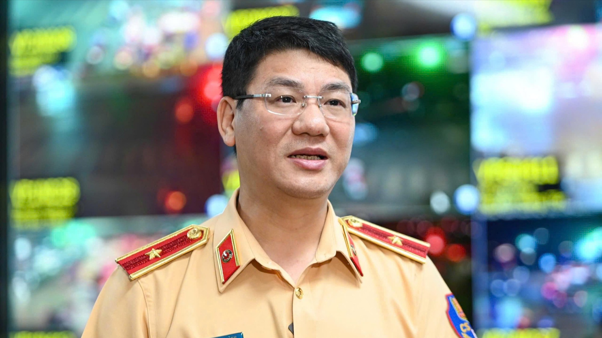 Hơn 400 phản &aacute;nh giao th&ocirc;ng gửi về SĐT Cục trưởng CSGT