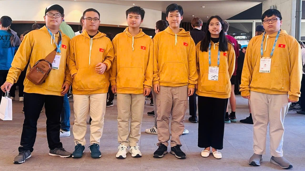 6 học sinh Việt Nam đoạt huy chương Olympic To&aacute;n quốc tế 2025