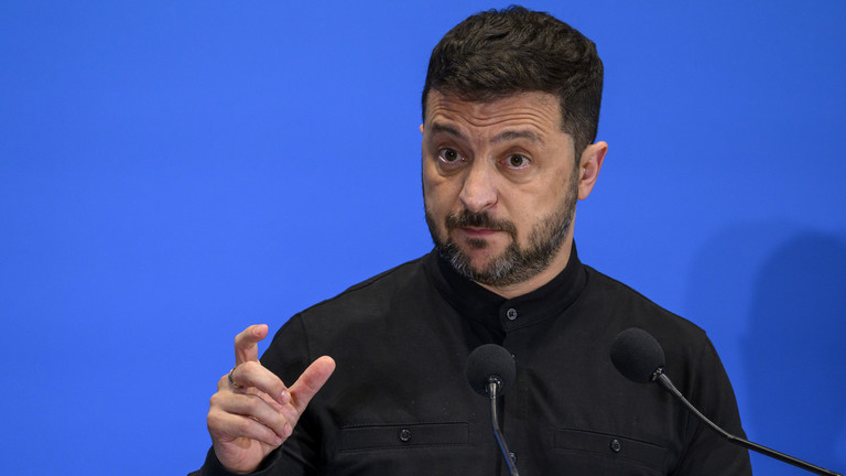 &Ocirc;ng Zelensky ngỏ &yacute; sẵn s&agrave;ng gặp trực tiếp &ocirc;ng Putin