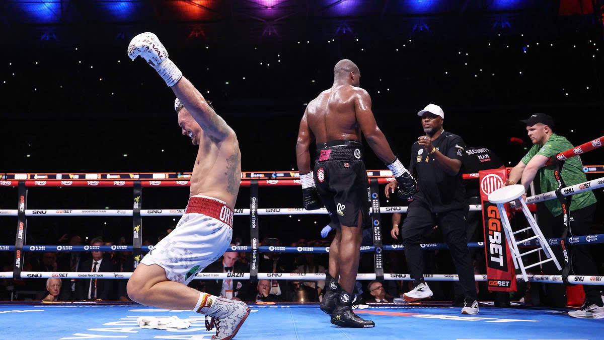 Usyk knock-out Dubois, khẳng định vị thế 'vua hạng nặng'