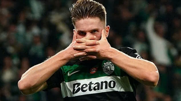 Cha Viktor Gyokeres bật kh&oacute;c v&igrave; tương lai của con trai