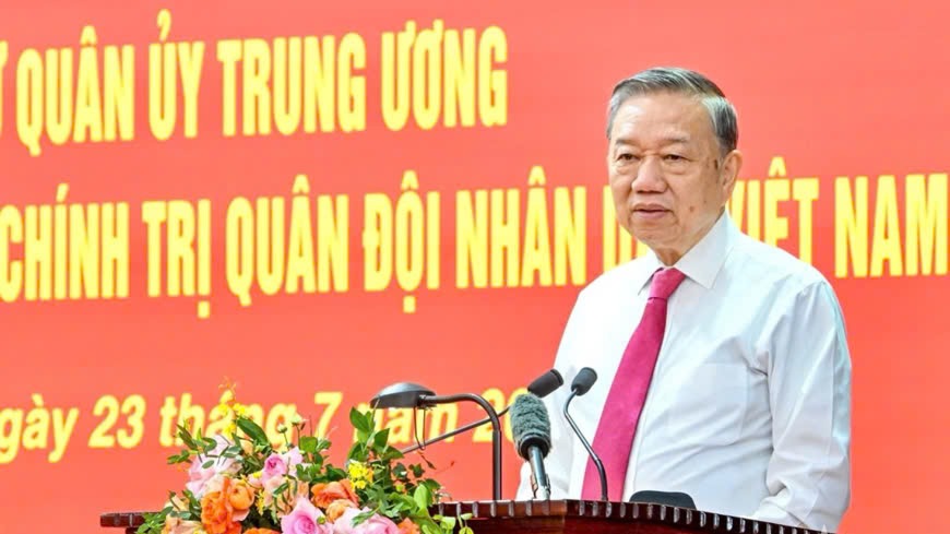 Tổng B&iacute; thư: C&aacute;n bộ qu&acirc;n đội v&agrave;o Trung ương phải thực sự nổi trội