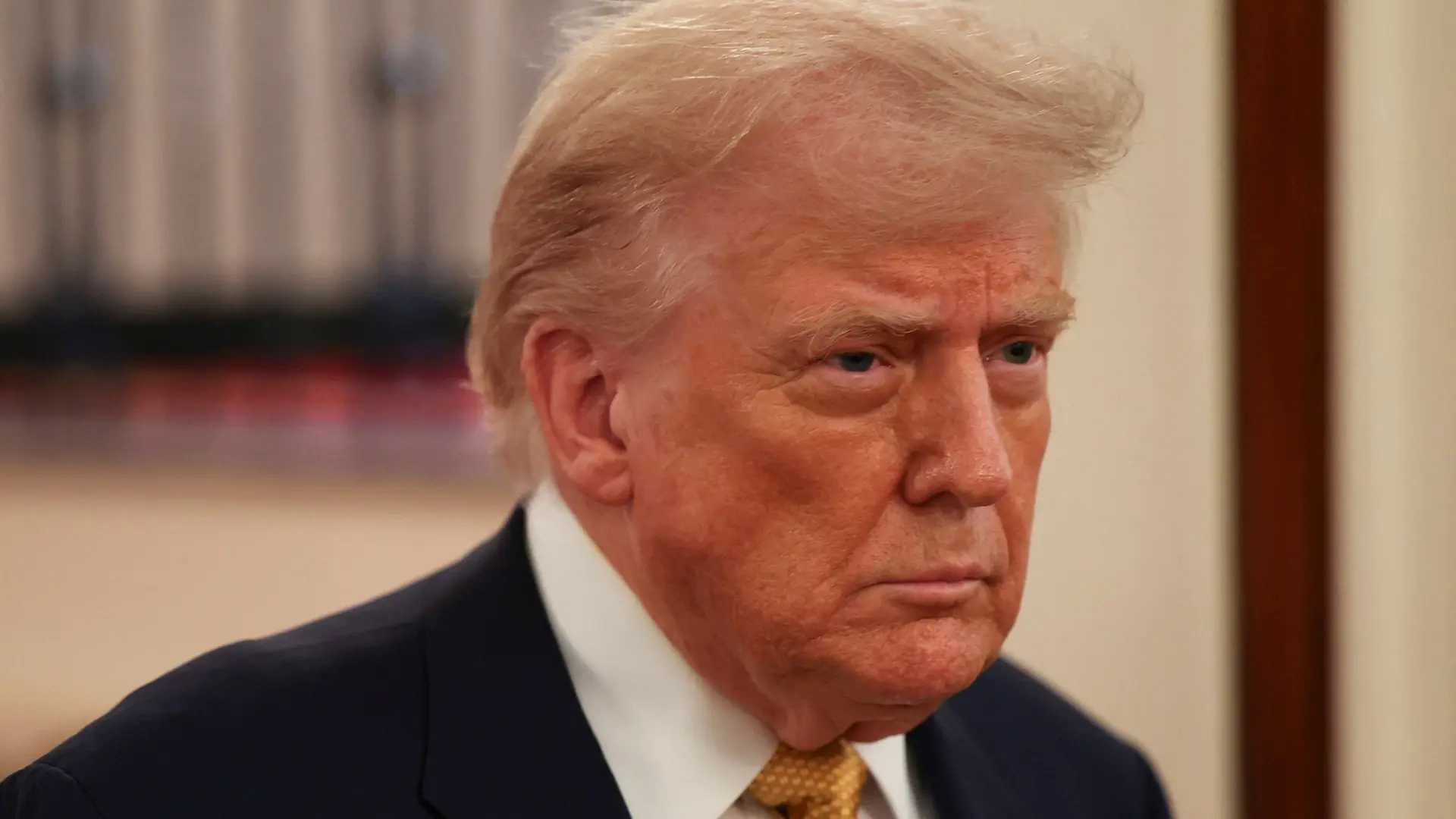 T&ecirc;n &ocirc;ng Trump xuất hiện nhiều lần trong hồ sơ Epstein
