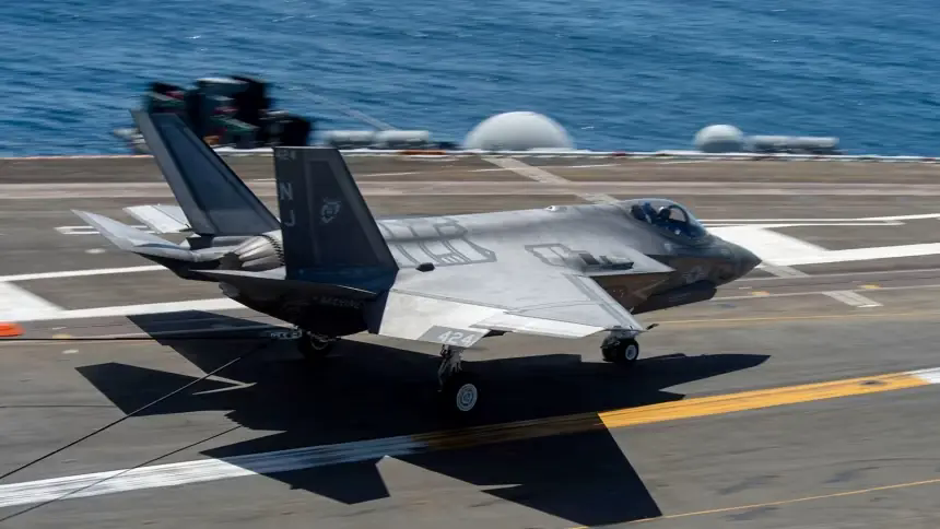 Ti&ecirc;m k&iacute;ch F-35 của Mỹ rơi tại California, phi c&ocirc;ng tho&aacute;t nạn
