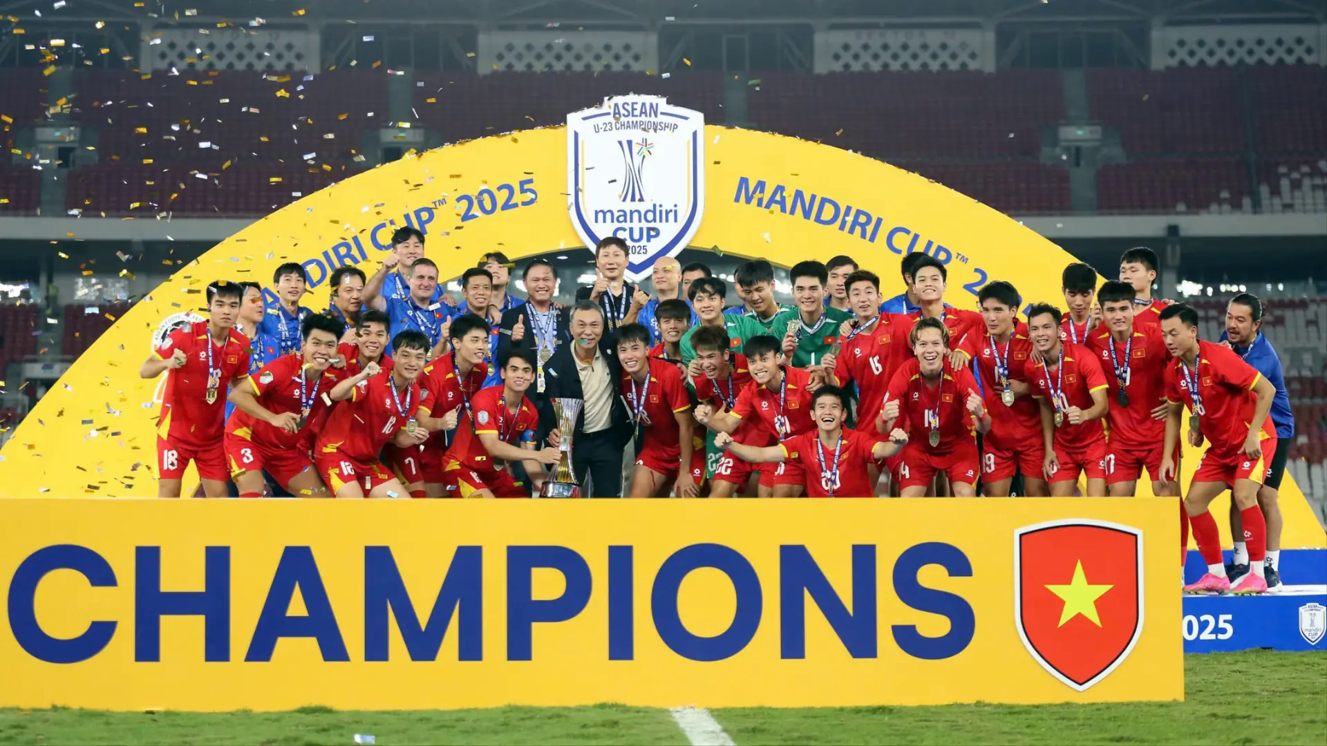 Nh&igrave;n từ U23 Việt Nam: Chăm gốc để h&aacute;i quả ngọt