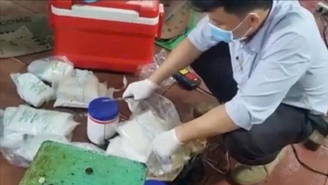 Ph&aacute;t hiện ba cơ sở d&ugrave;ng h&agrave;n the tẩy trắng hoa chuối
