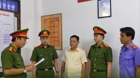 Cựu Trưởng ban chung cư v&agrave; đồng phạm tham &ocirc; 1,2 tỷ