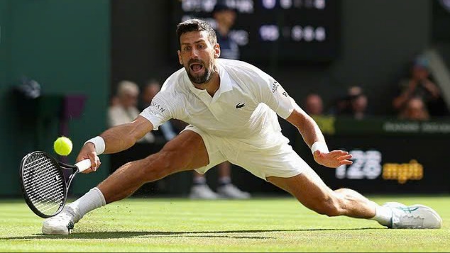 Yoga &lsquo;cứu&rsquo; Djokovic ở Wimbledon