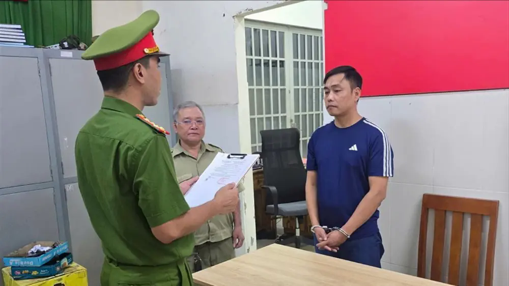 Khởi tố gi&aacute;m đốc c&ocirc;ng ty lừa đảo xuất khẩu lao động