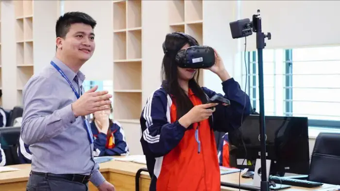 Chuyển đổi số trong giảng dạy đại học với hệ thống học tập trực tuyến v&agrave; c&ocirc;ng nghệ VR