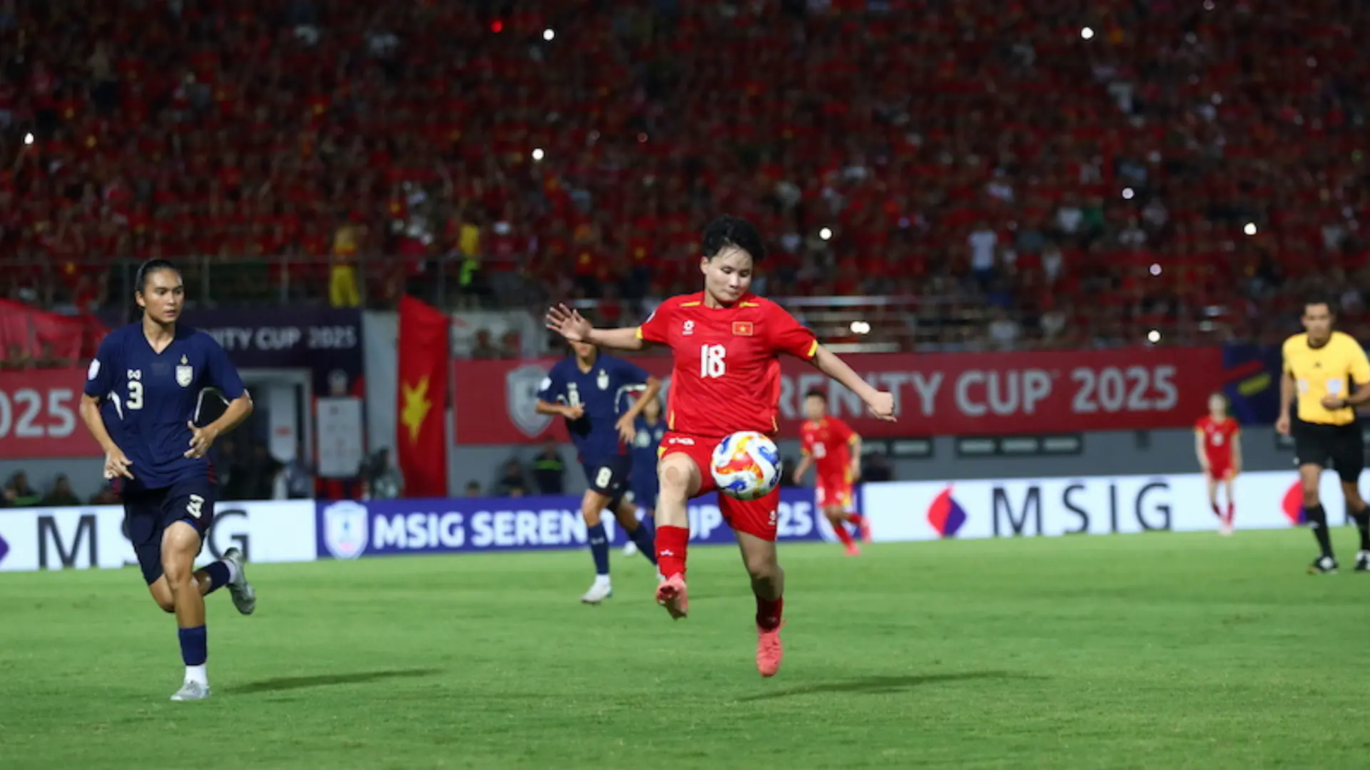 Việt Nam vs Th&aacute;i Lan: Đứng dậy sau thất bại