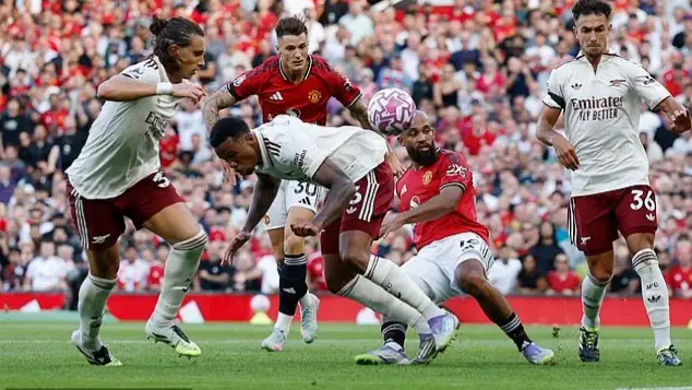 Bryan Mbeumo v&agrave; Matheus Cunha đem đến hy vọng cho Man United