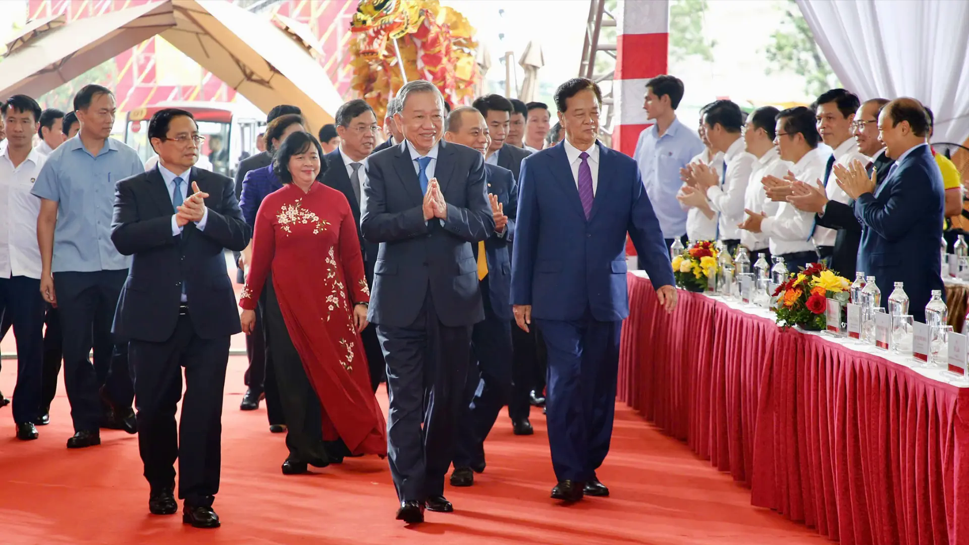 Tổng B&iacute; thư T&ocirc; L&acirc;m dự kh&aacute;nh th&agrave;nh Trung t&acirc;m Triển l&atilde;m Quốc gia