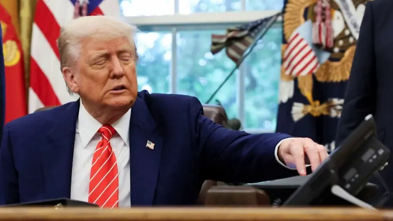 &Ocirc;ng Trump điện đ&agrave;m với &ocirc;ng Putin, b&agrave;n cuộc gặp ba b&ecirc;n