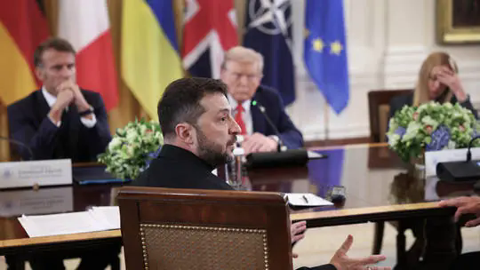 &Ocirc;ng Zelensky thừa nhận đ&atilde; thảo luận về trao đổi l&atilde;nh thổ